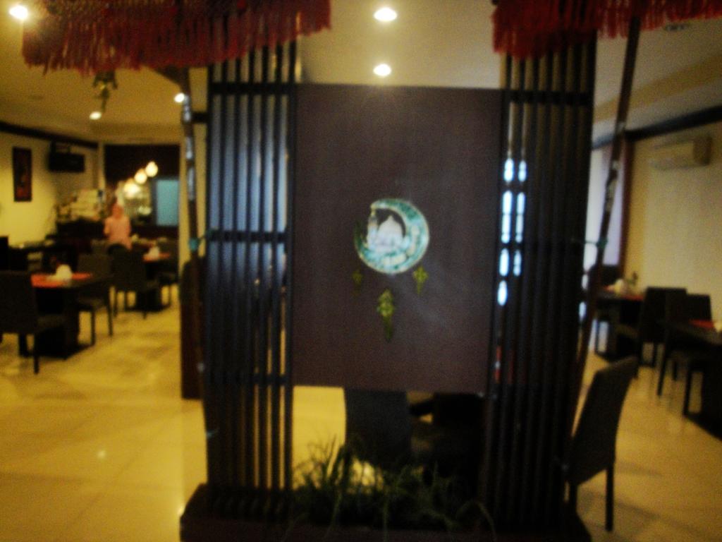 Imperial Hotel Kendari Εξωτερικό φωτογραφία