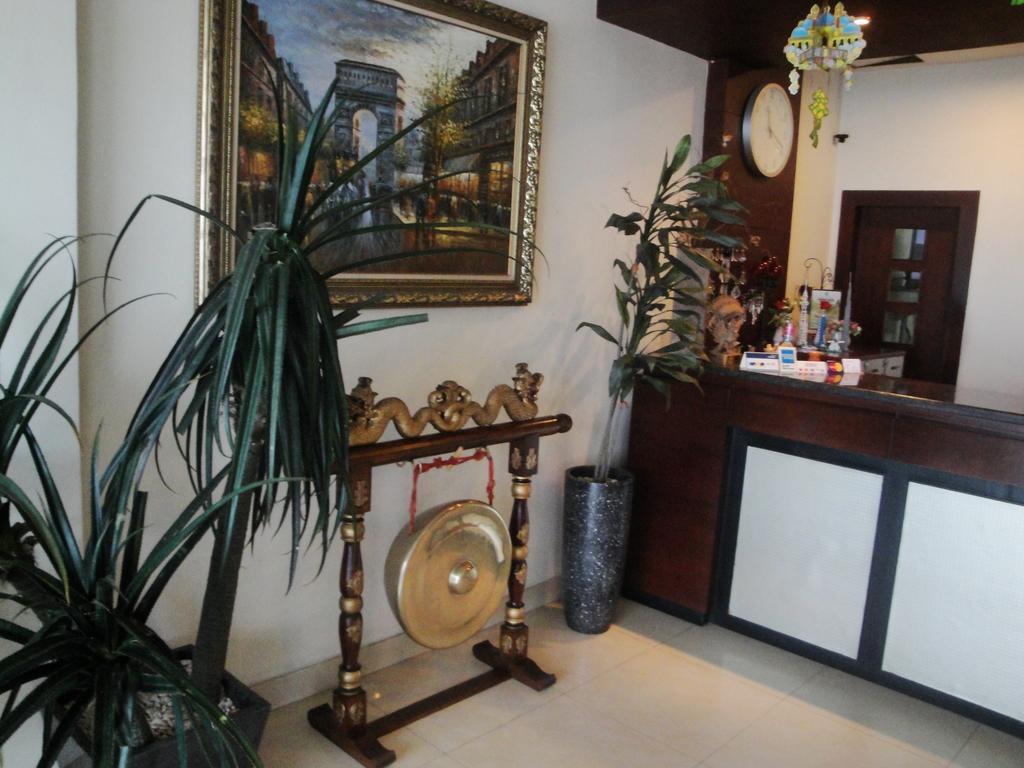 Imperial Hotel Kendari Εξωτερικό φωτογραφία