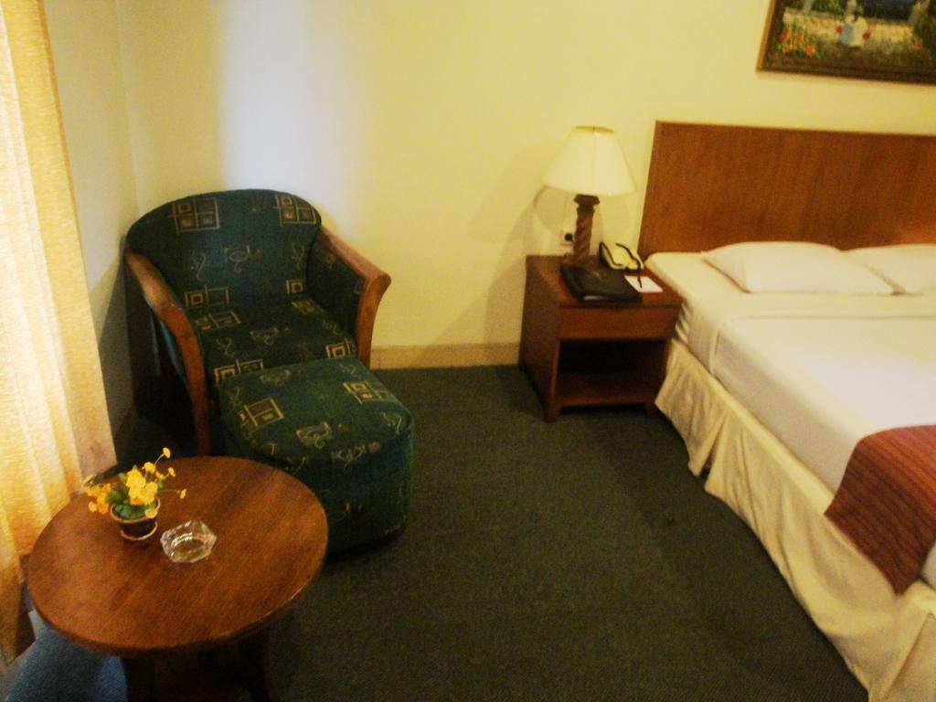 Imperial Hotel Kendari Δωμάτιο φωτογραφία