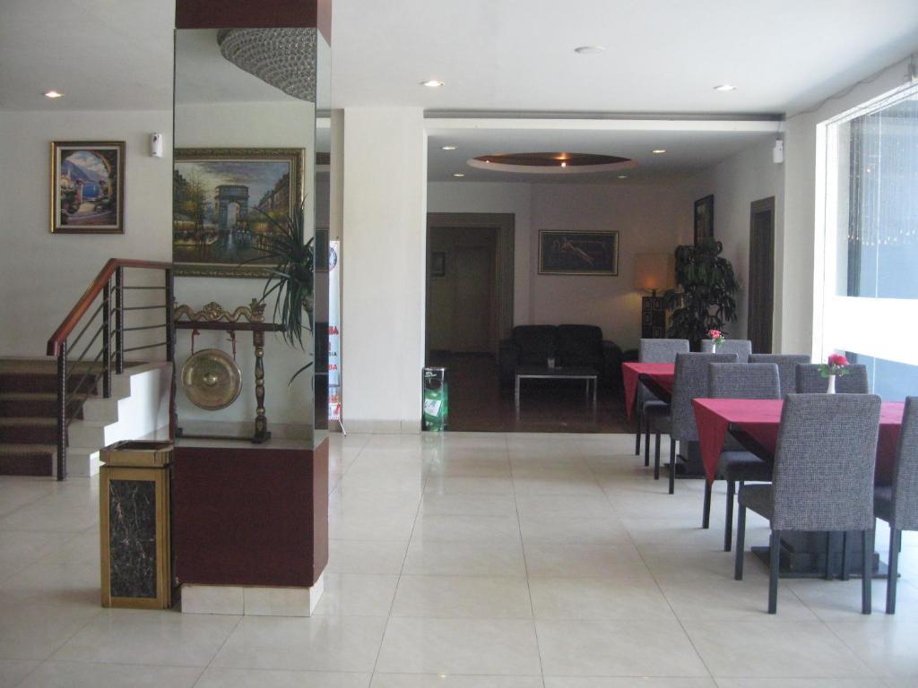 Imperial Hotel Kendari Εξωτερικό φωτογραφία