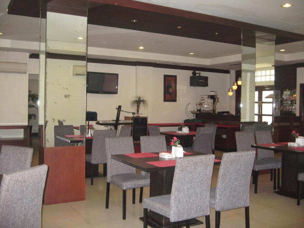 Imperial Hotel Kendari Εξωτερικό φωτογραφία