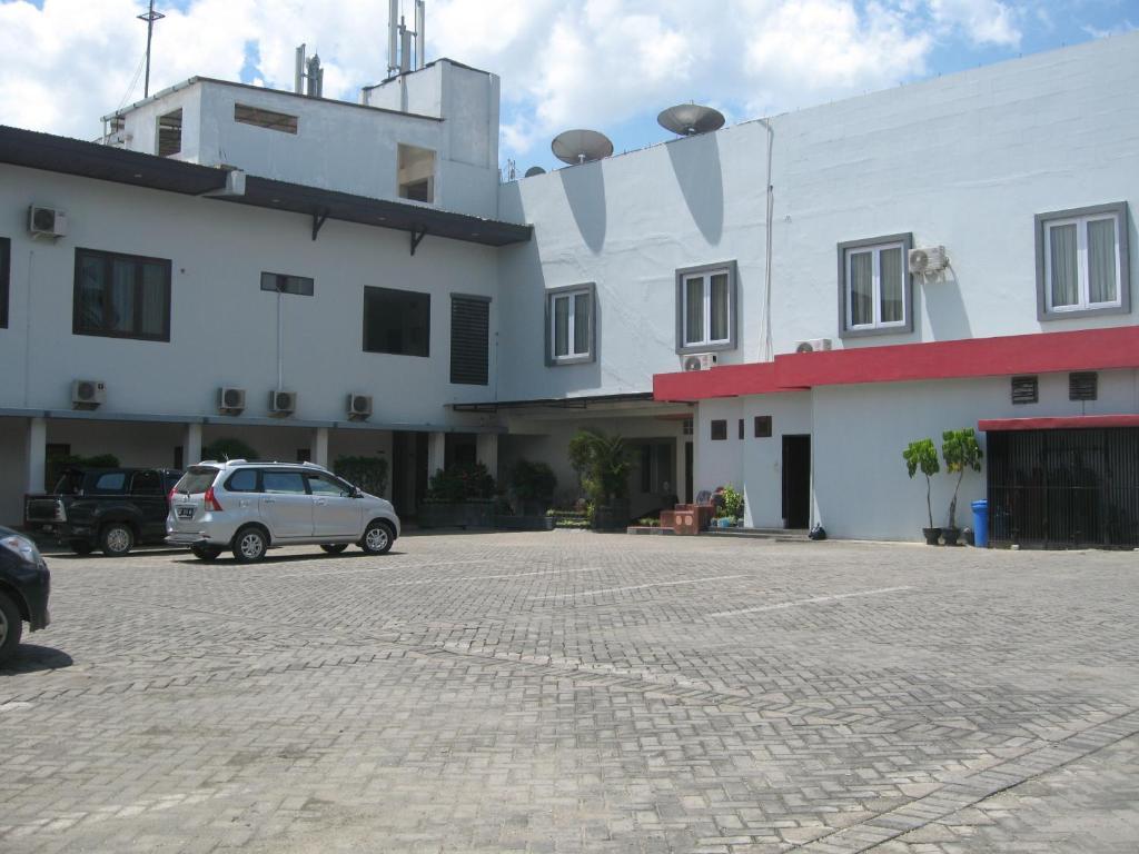 Imperial Hotel Kendari Εξωτερικό φωτογραφία